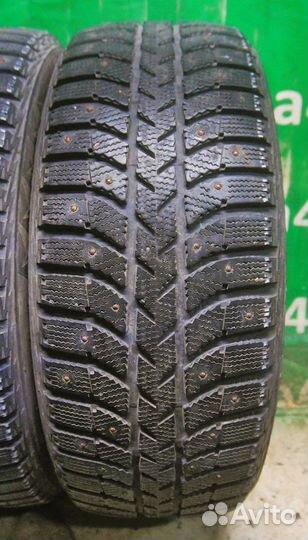 Bridgestone Ice Cruiser 5000 215/55 R16 93T