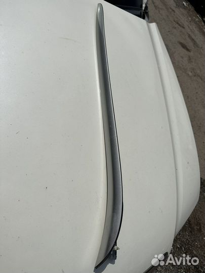 Левый Молдинг лобового стекла Honda Accord 8