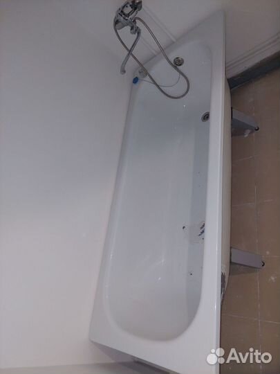 Сантехника от застройщикаванна, раковина, унитаз