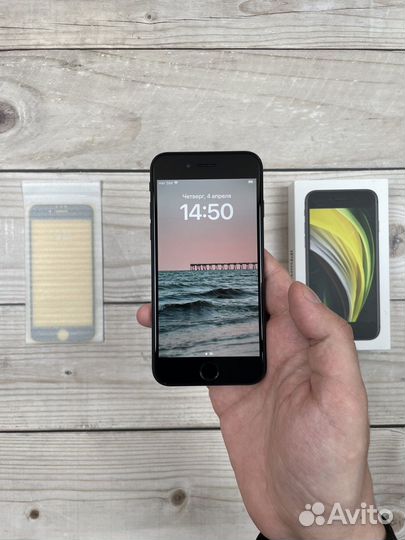 iPhone SE (2020), 64 ГБ