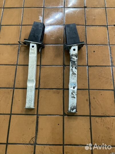 Citroen c4 grand picasso кронштейн передней балки