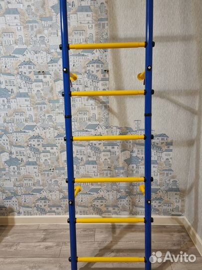 Шведская стенка с турником