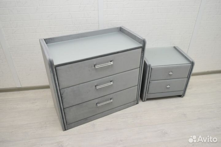 Тумба прикроватная,комод