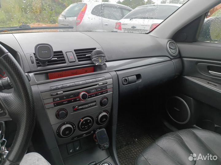 Mazda 3 2.0 МТ, 2006, 233 000 км