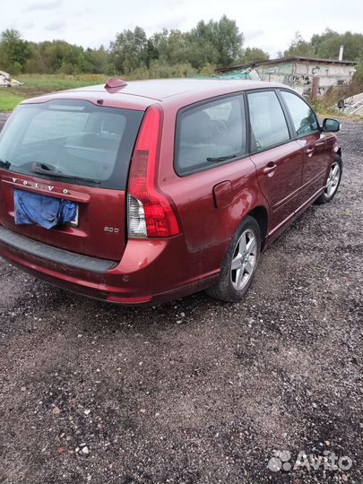 На Вольво Volvo V50 запчасти