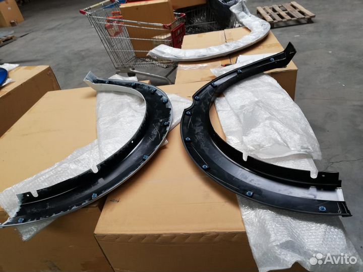 Расширители Mitsubishi L200 15- 7407A273XA