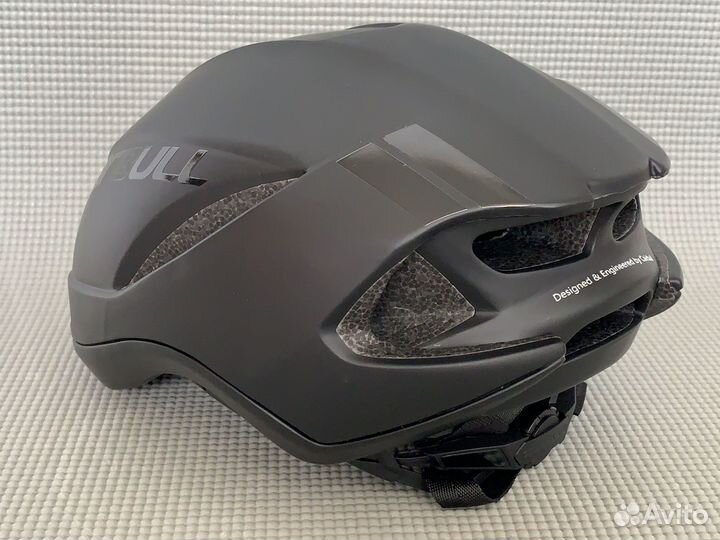 Шлем велосипедный шоссейный