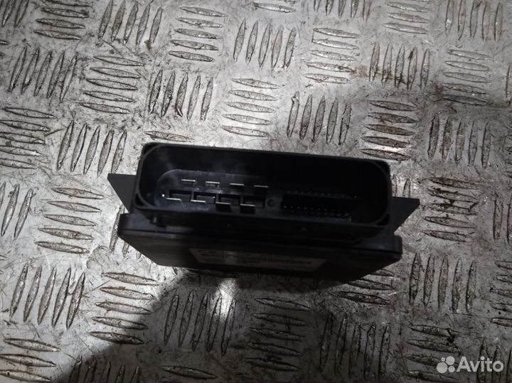 Блок управления ручным тормозом Q5 8R (08-17) / A4 B8 (07-15) (электронный) б\у (арт. 8K0907801H)