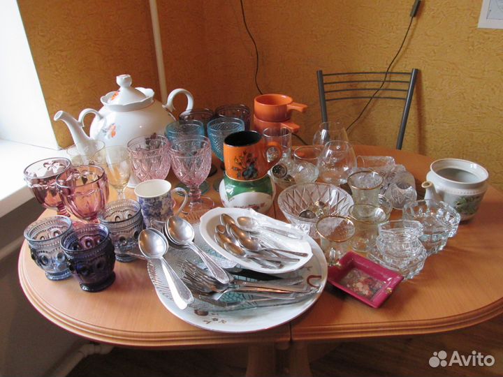 Продаю стеклянную и фаянсовую посуду