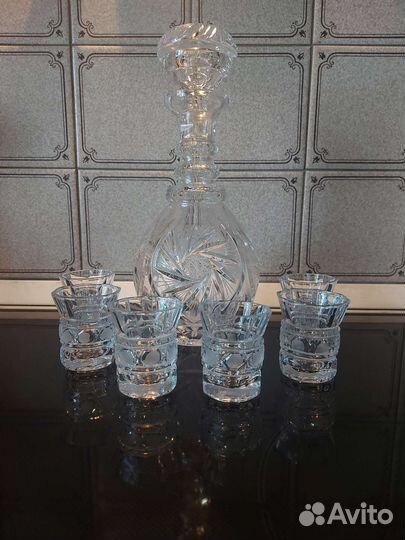 Хрустальный графин и 6шт. стопок. Чехословакия