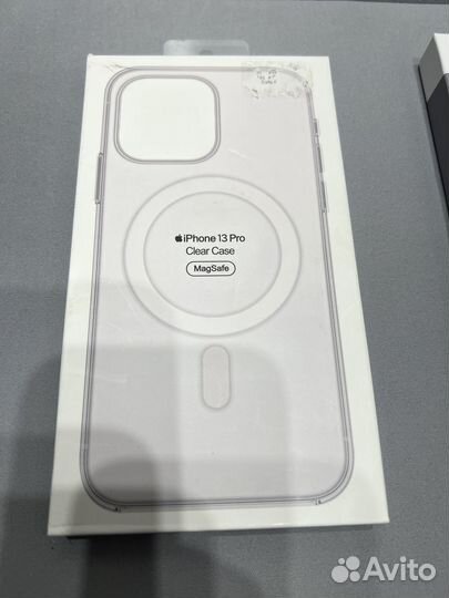 Чехлы на iPhone 13 pro