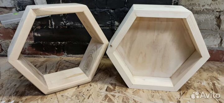 Полки настенные в форме