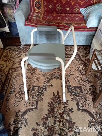 Кресло туалет для пожилых и инвалидов