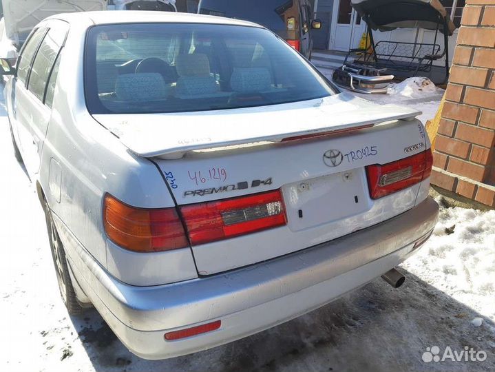 Крышка багажника Toyota Corona Premio