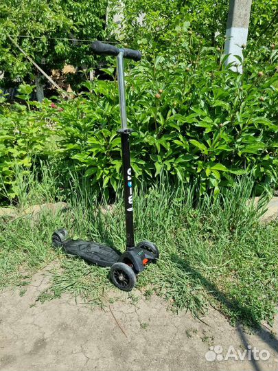 Самокат детский трехколесный бу Maxi Micro