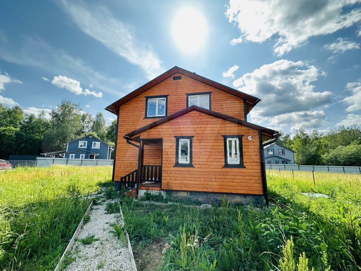 Дом 158 м² на участке 9 сот.