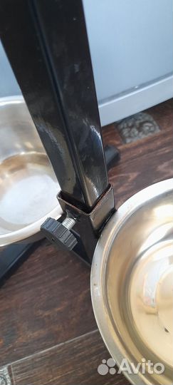 Миска для собак на подставке