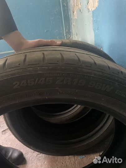 Kumho Ecsta PS71 245/45 R19 98W
