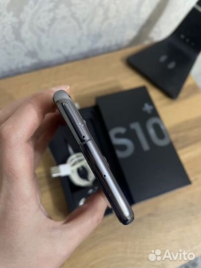 Samsung Galaxy S10+, 8/128 ГБ