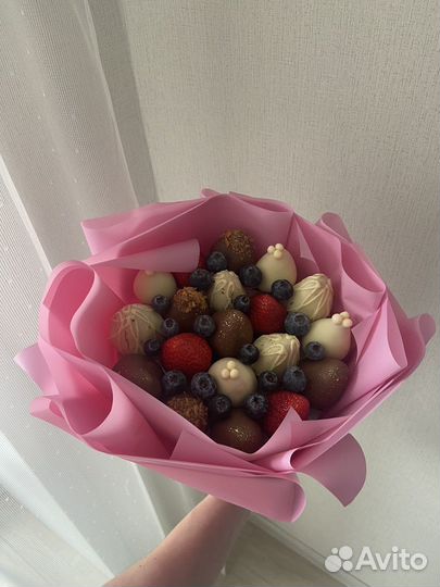 Сладкие букеты из клубники в шоколаде в Йошкар-Оле