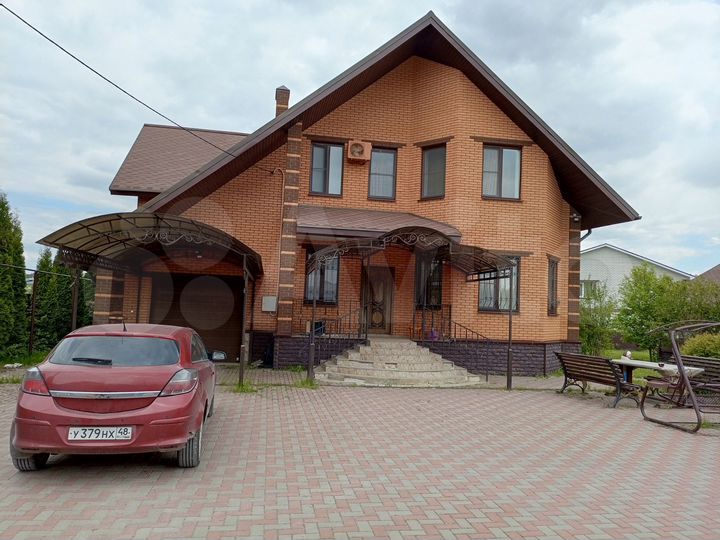 Дом 277 м² на участке 37 сот.