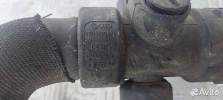 Патрубок радиатора Audi A4 B7 (S4,RS4) 2.0 8E01210