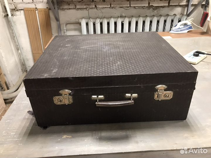 Чемодан кофр