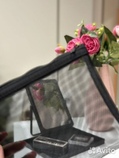 Зеркало от мэри кэй с держателем и косметичкой