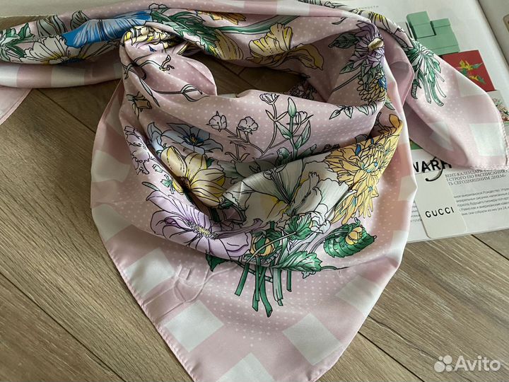 Платок gucci