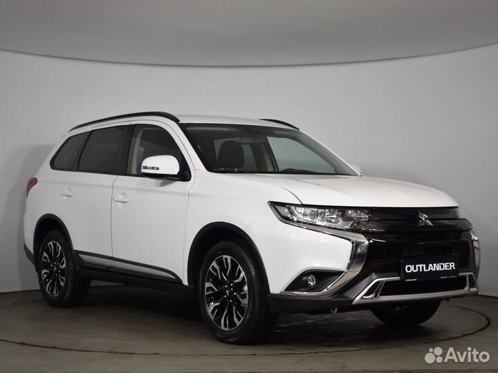 Mitsubishi Outlander 2.4 CVT, 2022