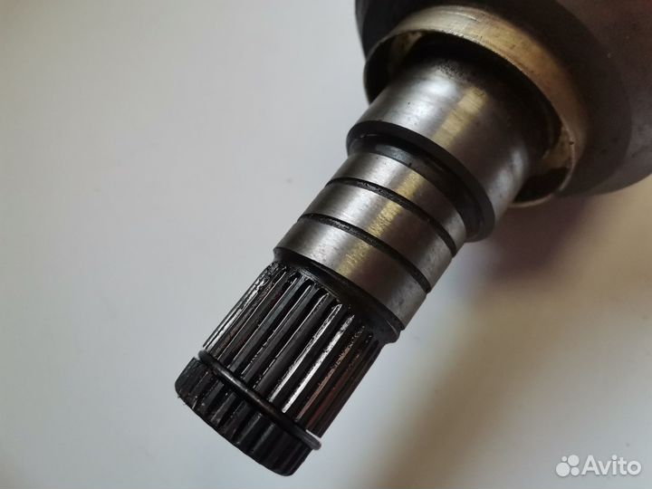 Привод передний левый Nissan Maxima Cefiro A32