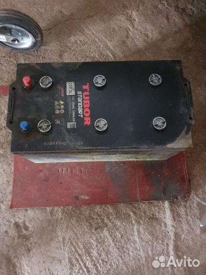 Аккумулятор 220ач