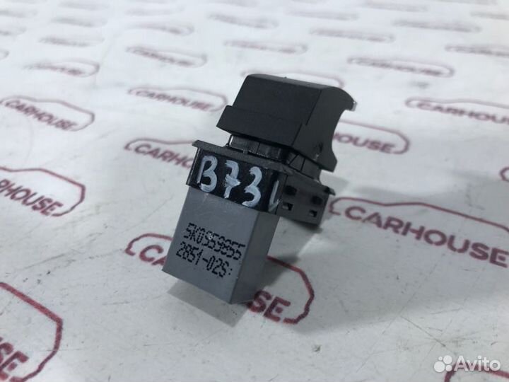 Кнопка стеклоподъемника задняя левая Volkswagen