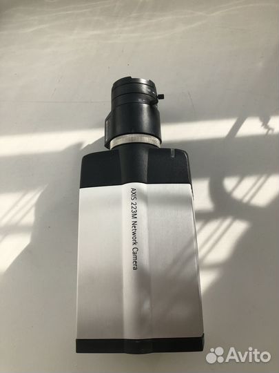 Камера видеонаблюдения axis