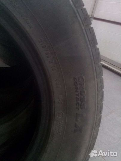 Continental CrossContact LX25 215/65 R16 98H