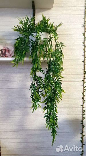 Искуственные ветки в горшке