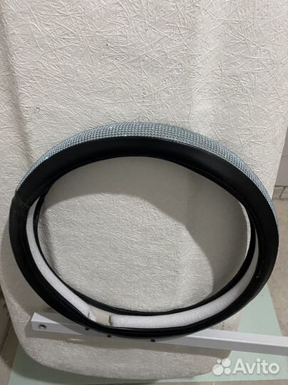 Оплетка на руль со стразами