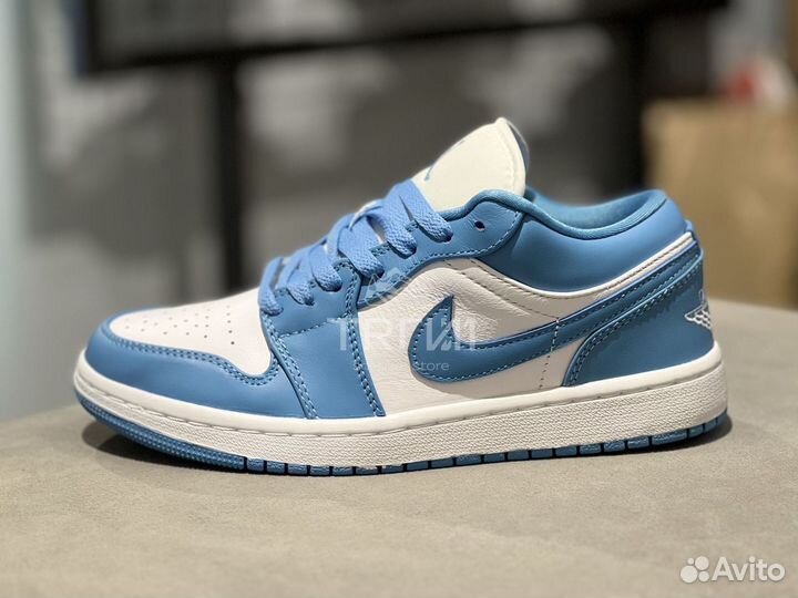 Кроссовки Nike Air Jordan 1 UNC