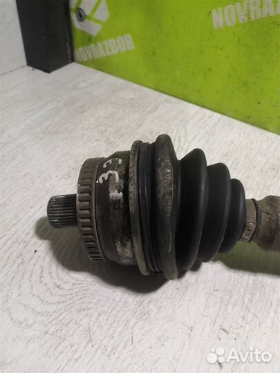 Полуось передняя левая Фольксваген Пассат Б5