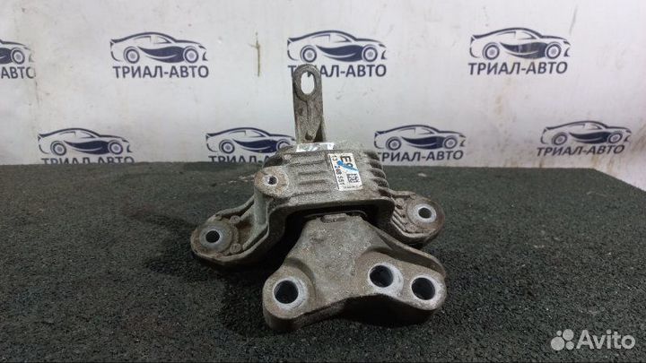 Подушка двигателя Cruze