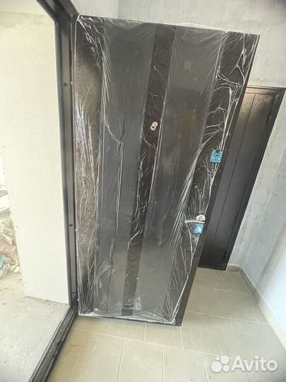 Входная дверь