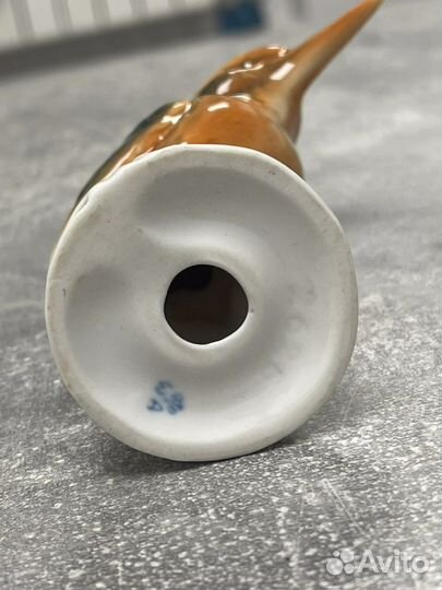 Фарфоровая статуэтка