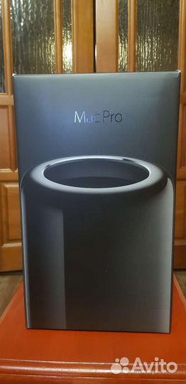Apple mac pro late D 300 3.7