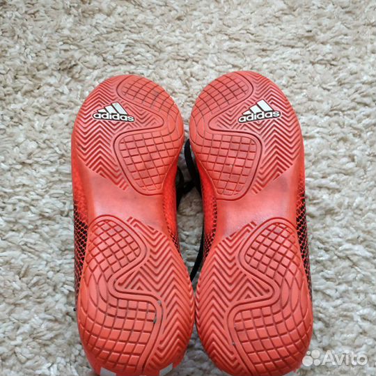 Кроссовки