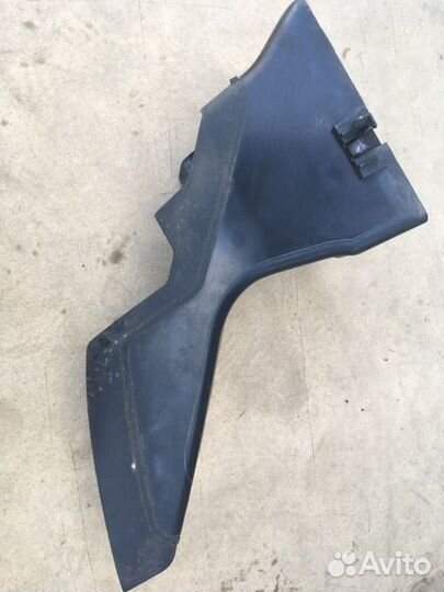 Воздухозаборник Audi A4 B7 седан 2.0 BRE дизель