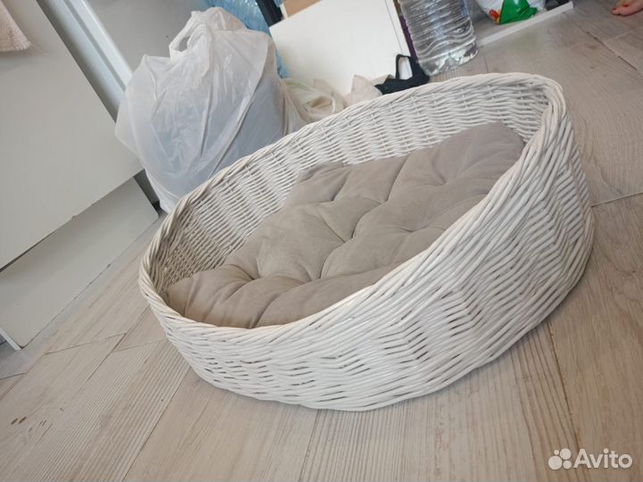 Лежанка из эко-лозы для собак мелких пород и кошек