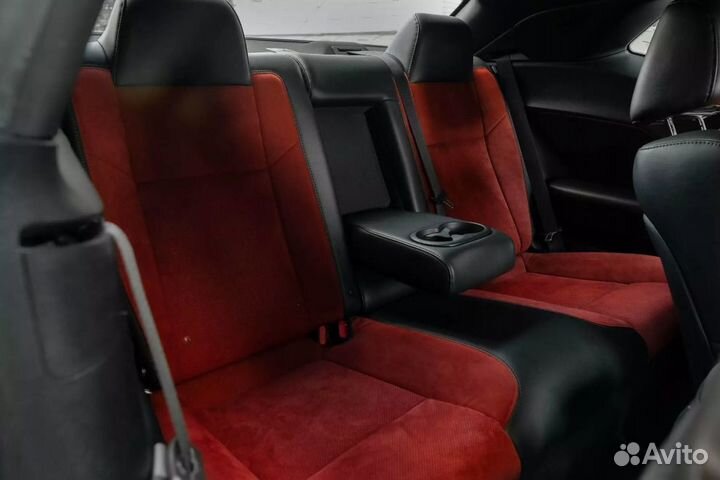 Аренда авто Dodge Challenger III R/T