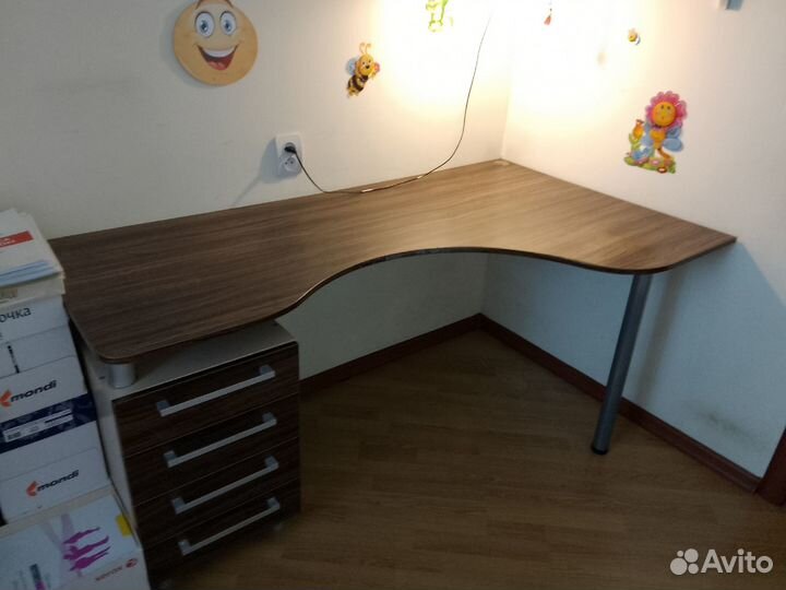 Угловой письменный стол бу