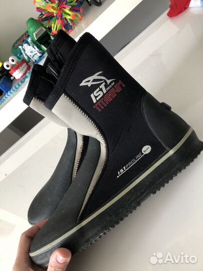 Боты для водных видов спорта