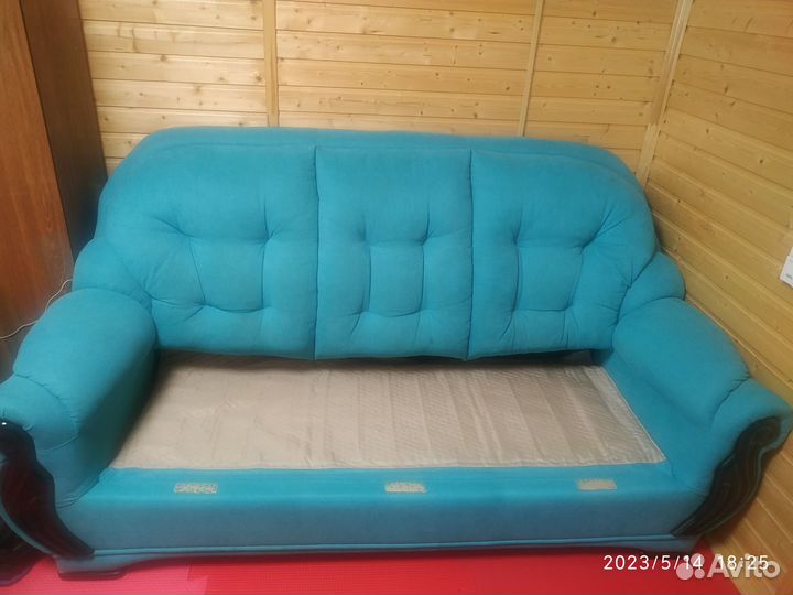 Диван